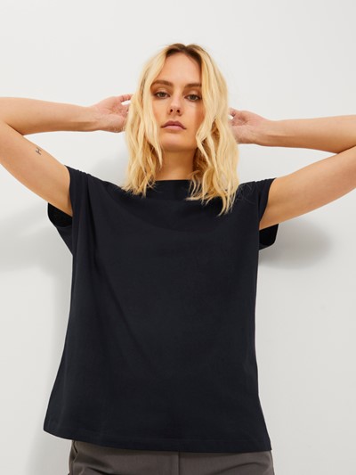 JXAstrid Camiseta Negra - Imagen 2